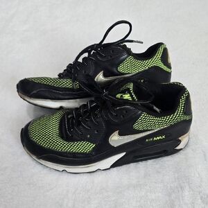 Boy's Nike Air Max Sneakers Active Shoes Size 6 Youth Green Black Running